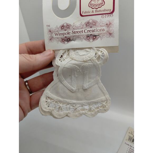 Wimpole Street Creations 7" Gingerbread Boy Doily - 4" Angel - Picture 3 of 5